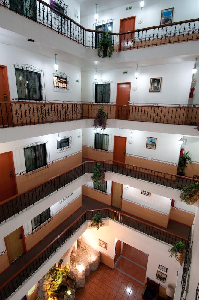 Vista Express Morelia By Arriva Hospitality Group Екстер'єр фото
